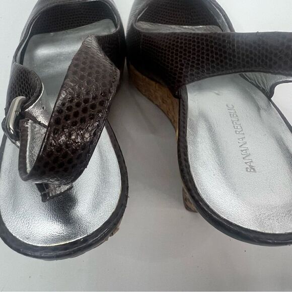 Banana Republic Black Croc Ankle Strap Open Toe Slingback Wedge Shoes - Picture 10 of 11